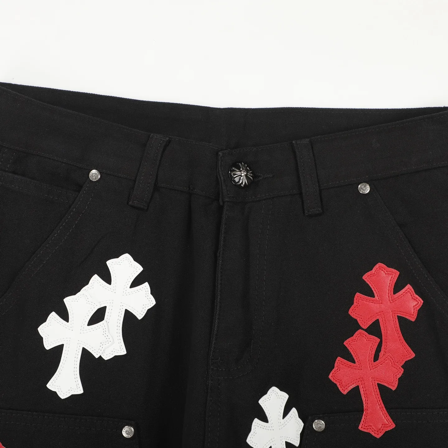 P280 Chrome Hearts Black Timber Pants Red Leather and White Leather Elements Washed Jeans Really restores the ultimate vintage texture. Three-dimensional version. Loose and comfortable, not picky about the figure. Makes you look taller and slimmer. Made by a factory. Original quality control. Same style for men and women. Can be matched with couples. Versatile recommendation. Must-have jeans for all seasons. Fashionistas have been disappointed. The quality selection of fabrics, the tailoring of details, and the matching of patterns are all impeccable! The upper body is so handsome when worn...it can be easily worn by men, women and children! The craftsmanship is made of heavy-duty washed pure cotton denim fabric. After washing, it is soft and thick and looks very stylish when worn. Color: black Size: 28 30 32 34 36